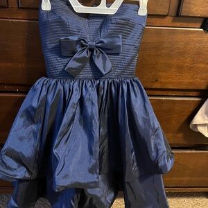 Elegant Navy Blue Strapless Dress with Bow